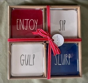 Set sottobicchieri Rae Dunn ENJOY SIP GULP SLURP Memorial Day 4 luglio patriottico - Foto 1 di 1