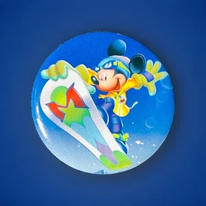 Mickey Mouse on Snowboard Pinback Button - Bild 1 von 2