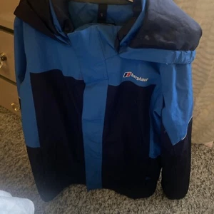 berghaus waterproof jacket kids - Picture 1 of 2