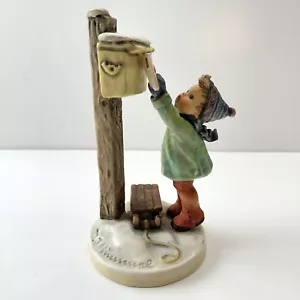 Figurina Goebel Hummel "Una lettera a Babbo Natale" #340 Germania Ovest 7" - Foto 1 di 10