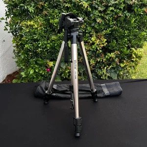 VTG Vivitar VPT-3600 Aluminum Tripod 3-Way Pan Tilt Quick Release Bubble Level - Picture 1 of 24
