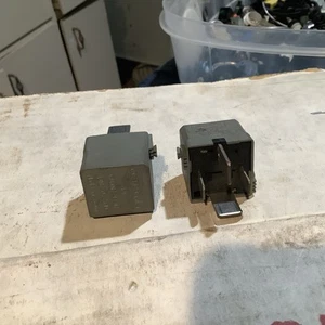 1998-2003 MERCEDES-BENZ ML320 ~ MULTI-PURPOSE RELAY ~ A0025422619 OEM PART X 2 - Picture 1 of 2