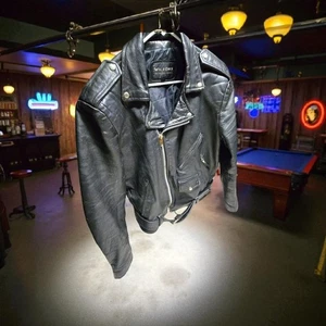 Chaqueta de motociclista de cuero Wilson vintage para hombre L negra con cinturón hecha en EE. UU. - Imagen 1 de 22