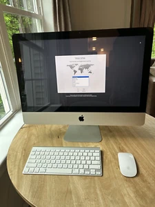iMac 21.5-inch, Mid 2011 2.5 GHz i5 - 500GB Storage - Original keybord and mouse - Afbeelding 1 van 11