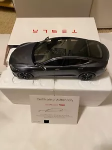 Tesla Diecast Model S P100D (1:18 Scale) Midnight Silver Metallic (Grey) - Picture 1 of 7