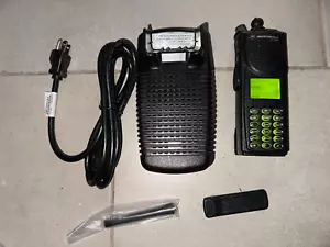 Motorola XTS3000 III UHF 403-470 MHz P25 radio digitale portatile H09RDH9PW7BN prosciutto - Foto 1 di 8
