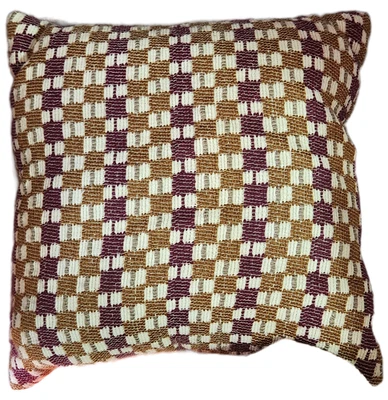 Almohada tejida a cuadros cuadrada umbral caramelo/marfil/baya Foto 1 de 3