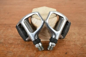 Shimano PD-5600 SPD-SL Cycling Clipless Pedals 3 Bolt Road Triathlon - Picture 1 of 10