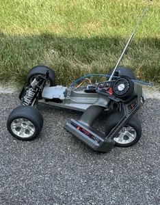 Traxxas 2wd Rustler With Remote WORKS - Picture 1 of 9