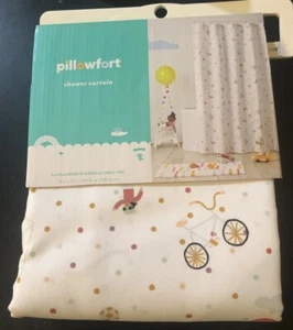 Pillowfort Pals weiße Punkte Spielplatz Duschvorhang Ziel 72" x 72" NEU. - Bild 1 von 11