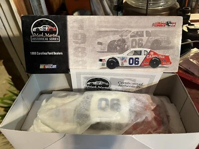 Action Mark Martin Historical Series 1986 Carolina Ford Thunderbird 1/24 RARO Foto 1 de 2