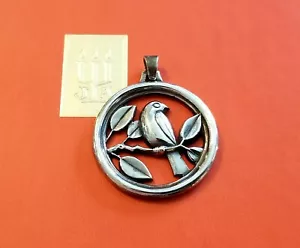 Colgante Retirado James Avery Pájaro de Plata Esterlina en una Rama Círculo Como Nuevo Estado - Imagen 1 de 3