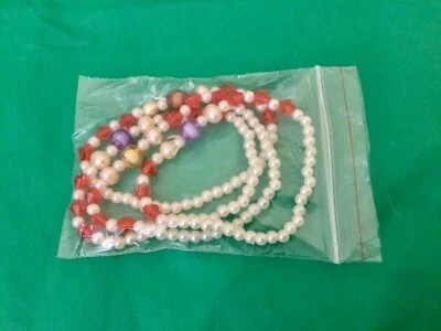 Lote de 4 pulseras elásticas naturales de agua dulce y cuentas de plástico de 6 pulgadas Foto 1 de 3