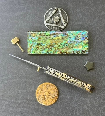 Custom Handmade Damascus Steel Folding Knife – Abalone Shell Handle & Liner Lock - Image 1 of 4