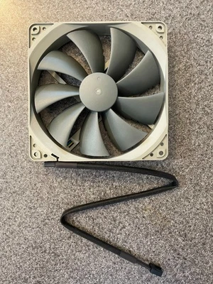 Ventilador de refrigeración de alto rendimiento Noctua NF-P14s redux-1500 PWM, 4 pines Foto 1 de 2