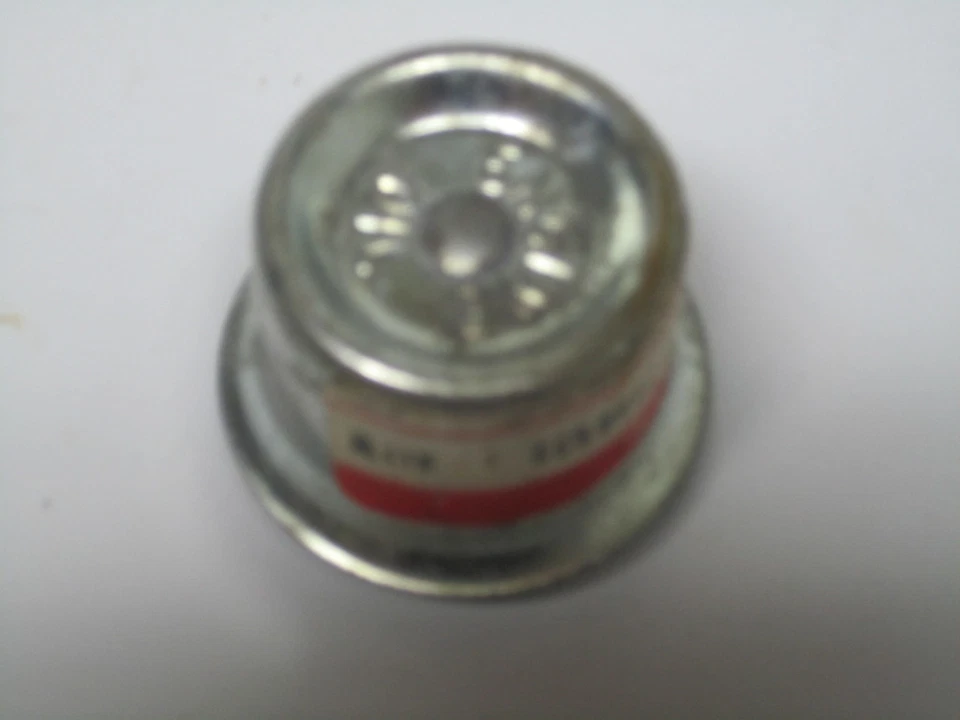 Cubierta de válvula de motor de camioneta Dodge Fargo 70-89 tapa de llenado de aceite NOS 2960622 Foto 1 de 1