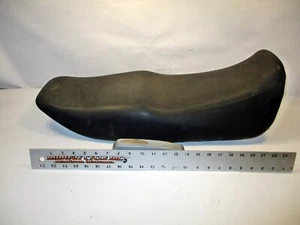HONDA VF750F INTERCEPTOR SEAT 77100-MB2-670ZA VF750 750F VF 700 750 VF700 lm - Picture 1 of 11