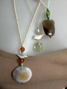 LOTE DE JOYAS VINTAGE - AHORA LOTE DE CAJONES DE CHATARRA Estate Find LOTE SIN BUSCAR SIN PROBAR # - Imagen 1 de 5