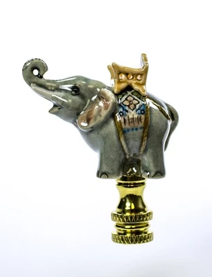 Acabado de porcelana Elephant Celadon 2,5"h Foto 1 de 4