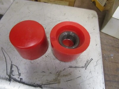 Par NOS Safe-T-Grip No. 205 martillo rojo puntas atornilladas EE. UU. 2" diámetro Foto 1 de 2