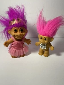 Muñecas Troll Vintage - 1 con Vestido de Princesa y Corona y 1 con Etiqueta de Buena Suerte - Imagen 1 de 6