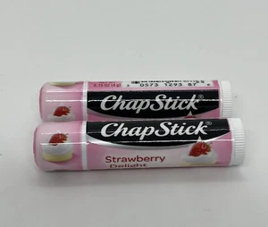 Lot Of 2 Chap Stick STRAWBERRY DELIGHT Lip Balm Rare HTF Free Shipping - Bild 1 von 2