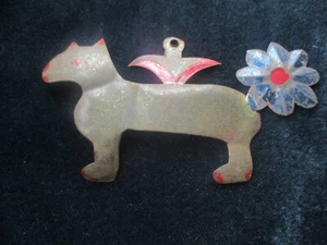 Antique Vtg Rustic Primitive Folk Art Metal DOG Christmas Ornament 6" - Imagen 1 de 3