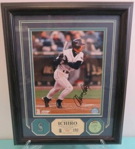 ICHIRO SUZUKI LIMITED EDITION ROOKIE YEAR HANDSIGNIERTES GERAHMTES FOTO MARINERS #988 - Bild 1 von 10