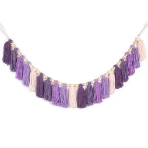 Purple Yarn Tassel Garland with Wood Beads Boho Lavender Wall Hanging Bunting... - Foto 1 di 7