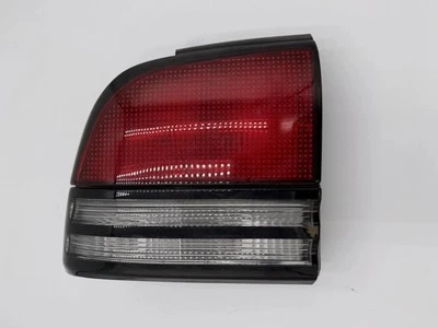 Luz trasera izquierda GM16515541 LH Supreme Sedán 92-97 CUTLASS S-121RM Foto 1 de 4