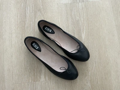 Zapatos planos de ballet de cuero Bloch con lazo negro sin cordones talla 39 Foto 1 de 4