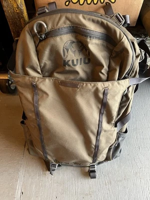 Kuiu Venture Divide 2000 Backpack Ash - Image 1 of 4
