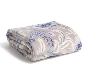 Vera Bradley Throw Blanket - Picture 1 of 2