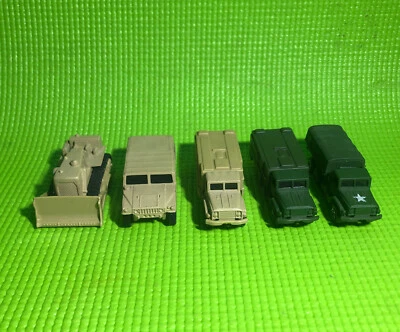 Lote de 5 Maisto GI Joe Tan Hummer, Bomba Militar x2, Bulldozer, M923 A1 Foto 1 de 4