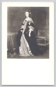 Postal retrato de una dama de pie, Gerard Terburg, arte del Museo Cleaveland - Imagen 1 de 2