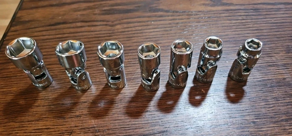 GearWrench  7 Piece Inch SAE 6 Pt. Flex Universal Socket Set 3/8" Drive  - Image 1 of 1