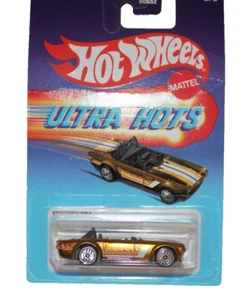HOT WHEELS 2024 TRIUMPH TR6 ULTRA HOTS SPECTRUMFLAME GOLD UH WHEELS SEALED - Picture 1 of 9
