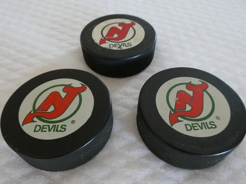 Vintage New Jersey Devils Hockey Puck Lot NHL 3 Pucks Cover