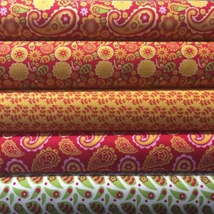 Fabric Freedom Funky Flowers 100% Cotton Fabric FQ Craft Quilt Patchwork Orange - Picture 1 of 11