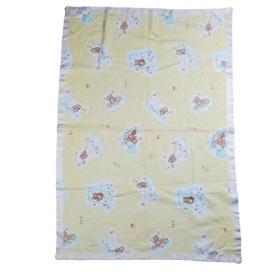 Manta de cuna vintage amarilla oso de peluche globo mariposa picnic parque satinado Foto 1 de 4