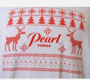Pearl Vodka Reindeer L T-Shirt Christmas Vodka Holiday Season fits on bottle top - Picture 1 of 4