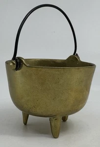 Vintage Mini Brass Cauldron With Black Metal Handle 3 Legged 2.75” Diameter - Picture 1 of 15