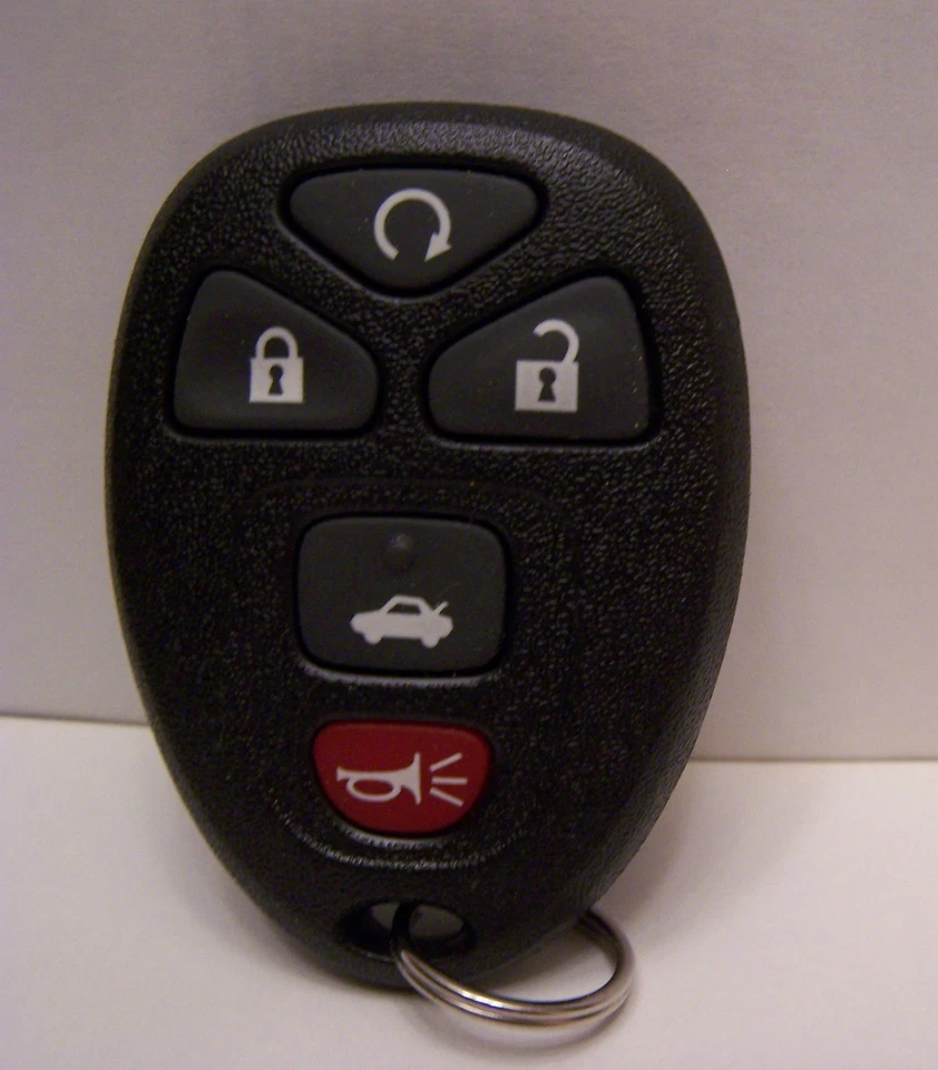 **New Old Stock** GM 5 Button Remote Keyless Entry Fob Auto Start GM/O 15912860 - Image 1 of 1