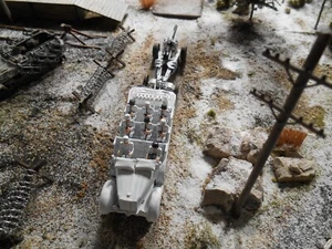 HO Roco Minitank 9th Panzer Army Half Track Artillery with Crew Detailed A2036 - Picture 1 of 3