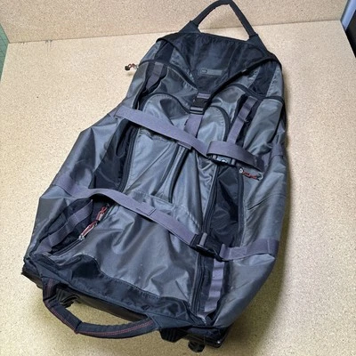 Bolsa de viaje con ruedas REI negra gris Explorer Expedition equipaje Foto 1 de 4
