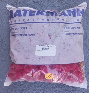Ratermann Plastic Cylinder Dust Plug 3/4" MNPT Square Head - RED - Pack of 250 - Picture 1 of 3
