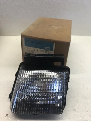 Luz de estacionamiento genuina OEM GM#5974957 lado del conductor izquierdo Chevrolet 1990 Lumina Foto 1 de 4