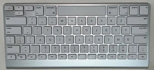 APPLE A1314 BLUETOOTH WIRELESS SILVER MAGIC KEYBOARD LAPTOP IMAC - Picture 1 of 6