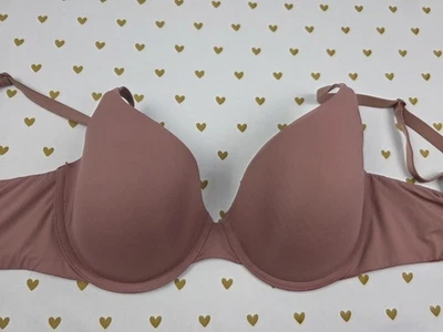 Sujetador Camiseta Victorias Secret Ligeramente Forrado Demi Balconette 32DD Foto 1 de 4