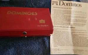 Vintage 1992 Double Nine Set di Domino in Vinile Rosso Astuccio Padiglione 100% Completo - Foto 1 di 3